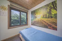 Geochang Deokyu Gongbang Pension (Pine Room)