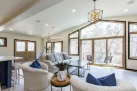 Modern Smart House - 2BR/2BA - Wildlife Views - 2 Patios + Fire Pits