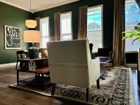 Luxury 1BR/BA Loft in the Heart of Downtown Marshall