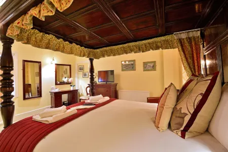 The Angel Hotel Отели в г. Стонтон Коулфорд