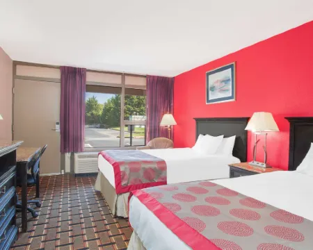 Ramada by Wyndham Edgewood Hotel & Conference Center Hoteles en Edgewood