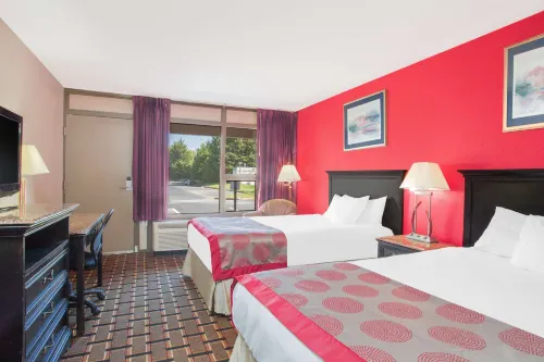 Ramada by Wyndham Edgewood Hotel & Conference Center Hotels in Belcamp