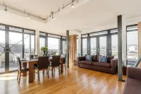 Beachfront Penthouse Apartment with Wrap-Around Balconies and Panoramic Sea Views Hotels in Bishopsteignton