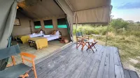 Julia's River Camp Hotels in Talek