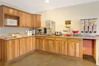 라마다 바이 윈덤 드레이퍼