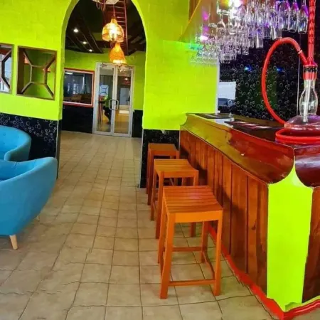 Sunseekers Outrigger Hotel Отели рядом с достопримечательностью «Confucius Institute»