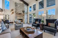 Laurelwood Condominiums Hotels in Basalt