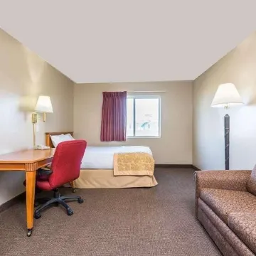 Bison Inn and Suites