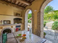 Beautiful Villa in Belforte All Isauro with Swimming Pool