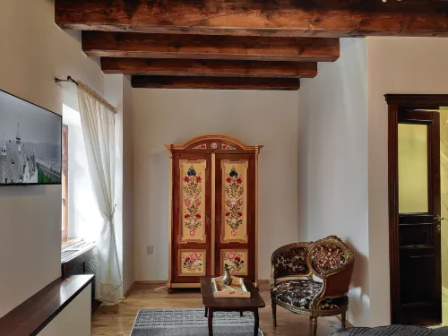La Teo Pensiune si Pivnita - Homestays