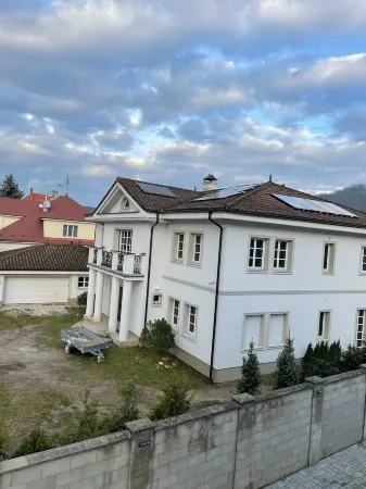 Dohnanyi Villa by Chors Отели в г. Тренчьянске Теплице