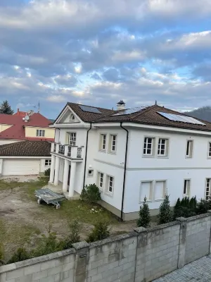 Dohnanyi Villa by Chors - internet