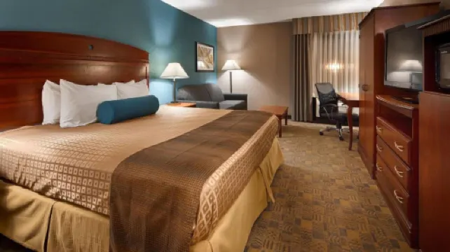 Days Inn by Wyndham Englewood Dayton Airport - Haustierfreundliche
