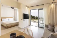 Pnoes Luxury Suites - Balcony