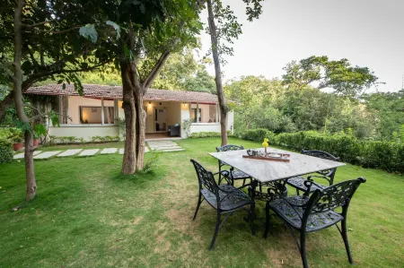 Wordsworth Lodge Отели рядом с достопримечательностью «Guru Sikhar»