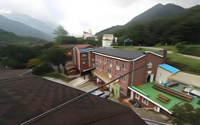 The Red House