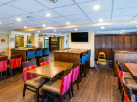 Comfort Inn Hotels in Elgin County