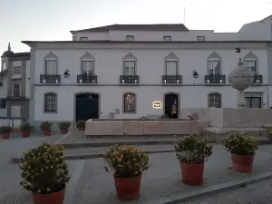 MouraSuites Hotel