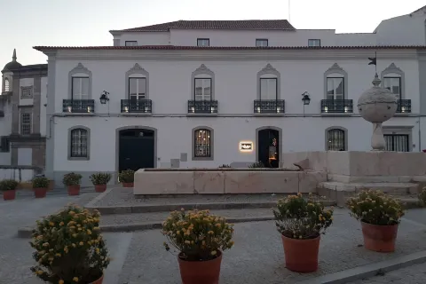 MouraSuites Hotel