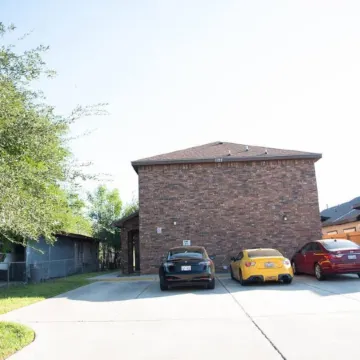 Modern 2 Bed 2-Bath Next to University Utrgv
