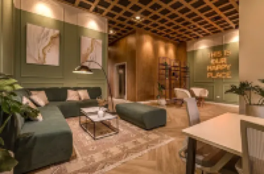 เฮาส์ สเตย์ แอนด์ เรสซิเดนซ์ บาย เอวา