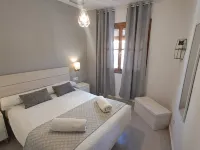 Nest Flats Plaza del Carmen Hotels in Granada