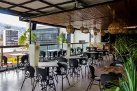 Hotel 47 Medellin Center