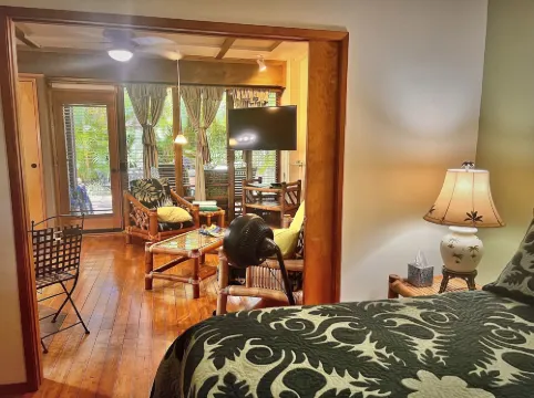 Papaya Suite
