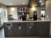 Super 8 by Wyndham Lethbridge - breakfast