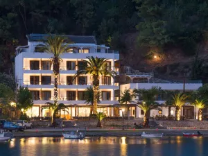 Natura Luxury Boutique Hotel Skopelos