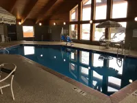 AmericInn by Wyndham Cody - piscina