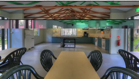 Kosciuszko Tourist Park Отели в г. Hill Top