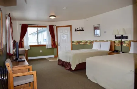 Longliner Lodge and Suites