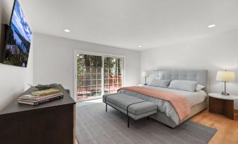 New Zephyr Cove Zen - Hot Tub & Summer Pool