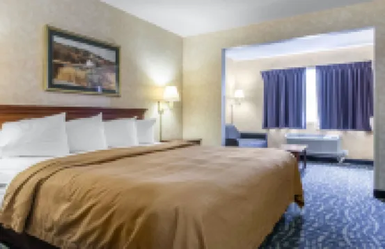 퀄리티 인 & 스위트 타이터스빌