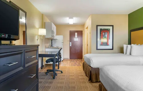 Extended Stay America Select Suites - Detroit - Farmington Hills Hotels in Farmington Hills
