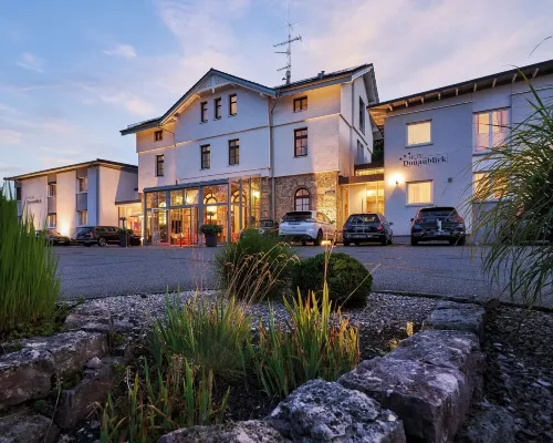 Hotel Donaublick Hotels in Scheer