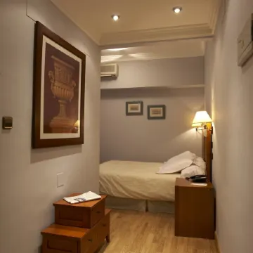Hotel Juanito Отели в г. Альбакете