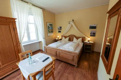 Hotel Alte Bürgermeisterei Hotels in Senheim (Mosel)
