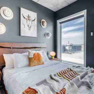 Appartement Luxe | Incredible Sunset View - Pool - Parking - Near Old Québec Rooms