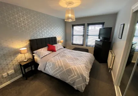 New Super 2 Bedroom Flat in Falkirk Отели рядом с достопримечательностью «Келпис»