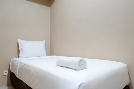 Comfy and Exclusive 2Br Apartment at Tanglin Supermall Mansion Отели рядом с достопримечательностью «Universitas Ciputra Surabaya»