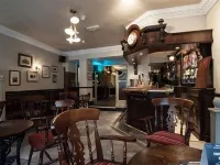 The Tavern - Steakhouse and Lodge Ξενοδοχεία στην πόλη Άλνγουικ