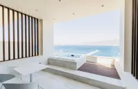 GM Luxury Suites & Spa - Bathtub