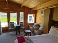 Pet Friendly Private Cabin Town Eurotunnel Beach Hotels in Hythe