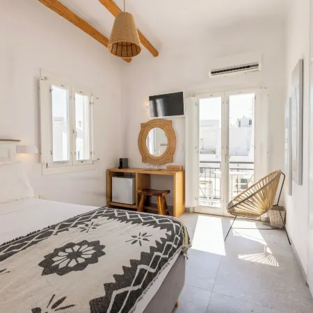 Parosquare Central Suites