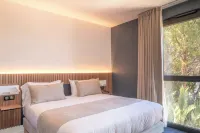 Hôtel le Relais d'Aubagne Hotel dekat Eglise de Saint Pierre Les Aubagne