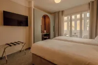 Maria Rosa Suites Hotels in Xlendi