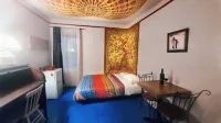 Le Salon des Inconnus