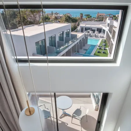 Phos Hotel Adults Only